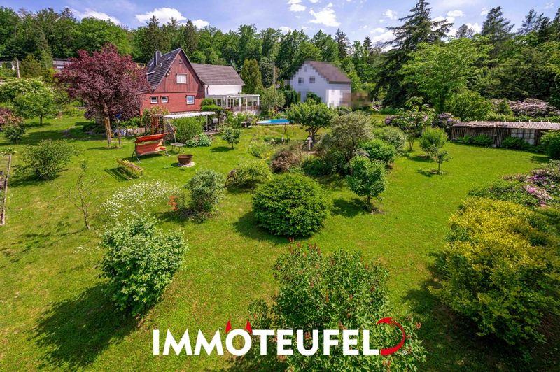 Ein Zuhause zum Großwerden – modernes Familienhaus mit traumhaftem Gartenparadies in Erdmannsdorf